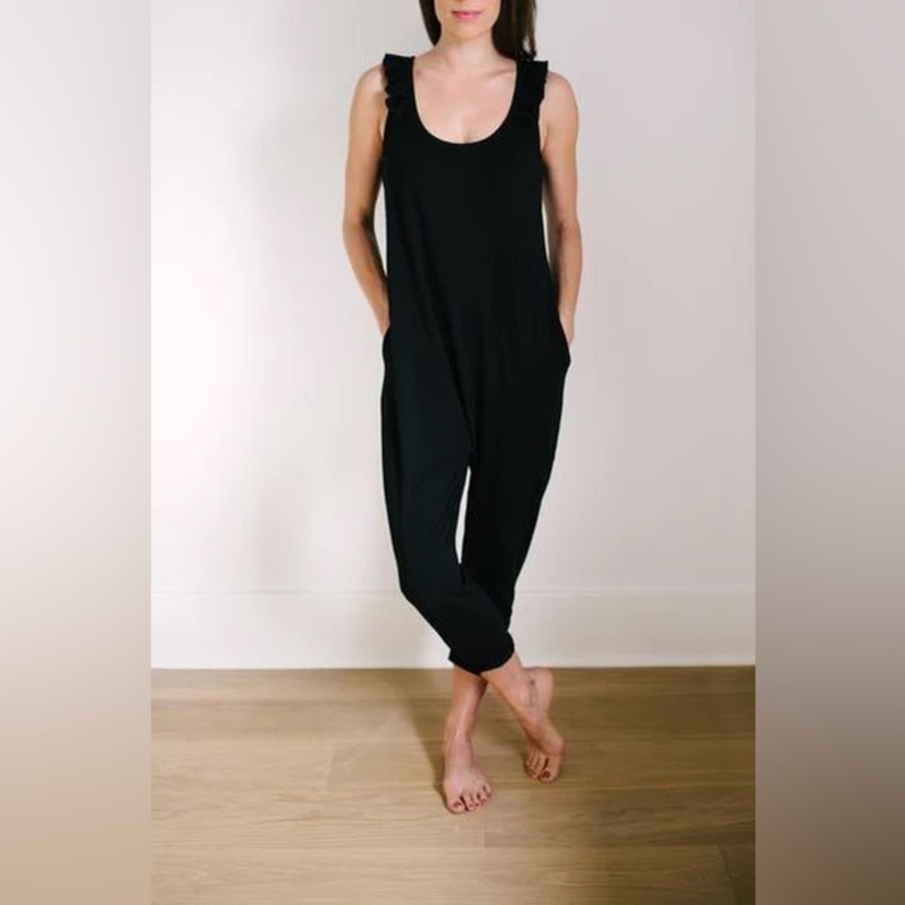 SMASH & TESS - The Sweetheart Romper in Black. XS